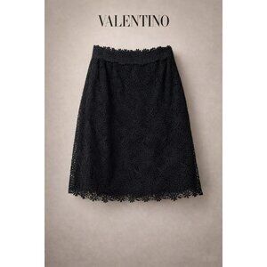 Valentino Black Floral Lace High Waist Skirt Size 2 Scalloped Hem Designer Mini